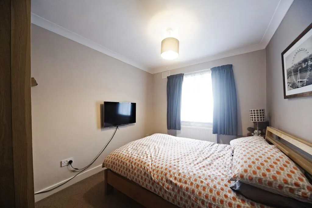 Streatham Court, Streatham High Road, London, SW16 1DL - Online Auctions