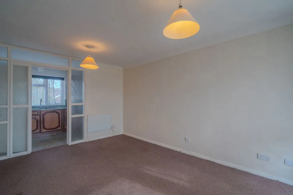 Solihull, West Midlands, B92 8TA - Online Auctions