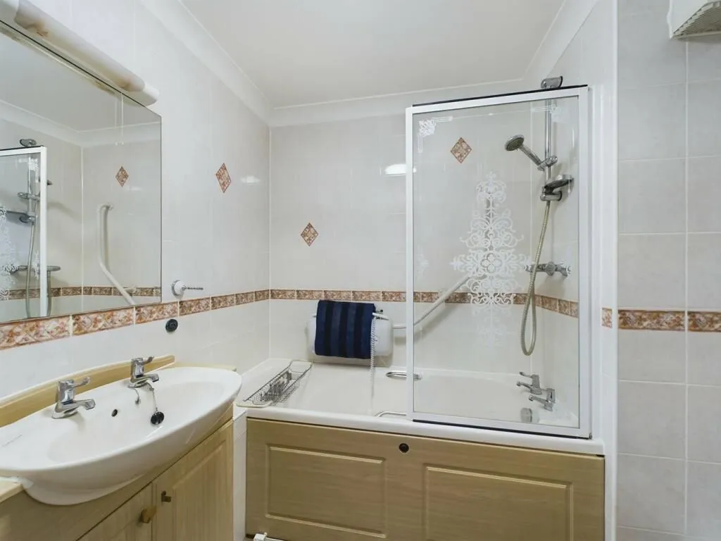 Paynes Park, Hitchin, Hertfordshire, SG5 1EJ - Online Auctions