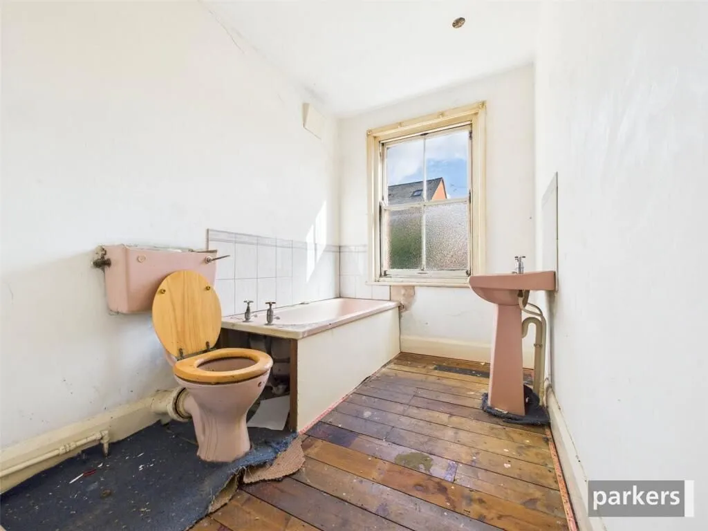 Reading, Berkshire, RG1 4EG - Online Auctions
