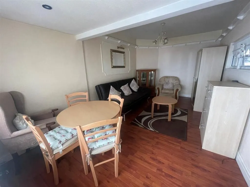 Hornsea, North Humberside, HU18 1JQ - Online Auctions