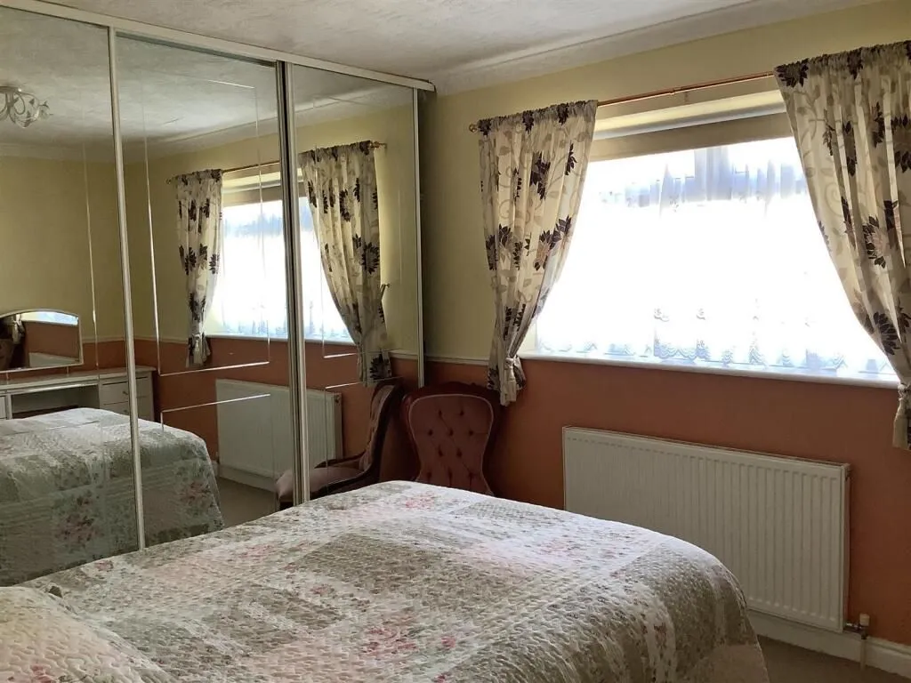 Hornsea, North Humberside, HU18 1JQ - Online Auctions