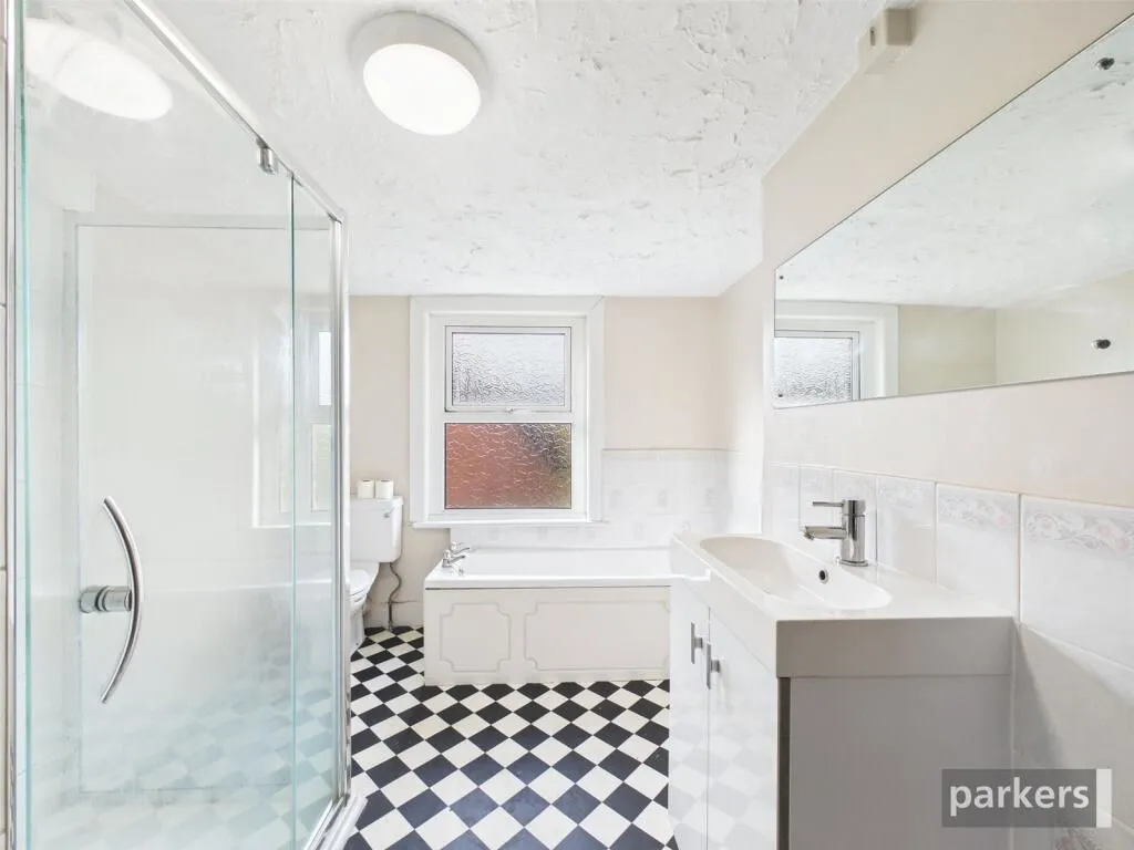 Reading, Berkshire, RG1 4RT - Online Auctions