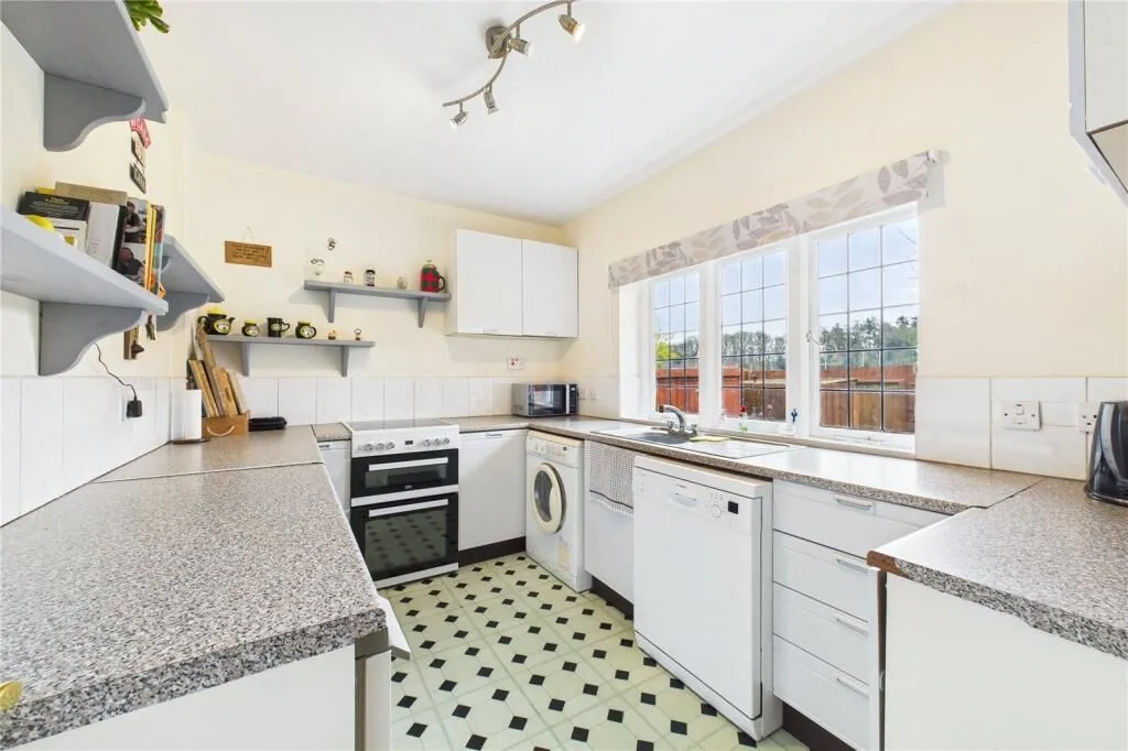 Bowden Green, Pangbourne, Reading, Berkshire, RG8 8JL - Online Auctions
