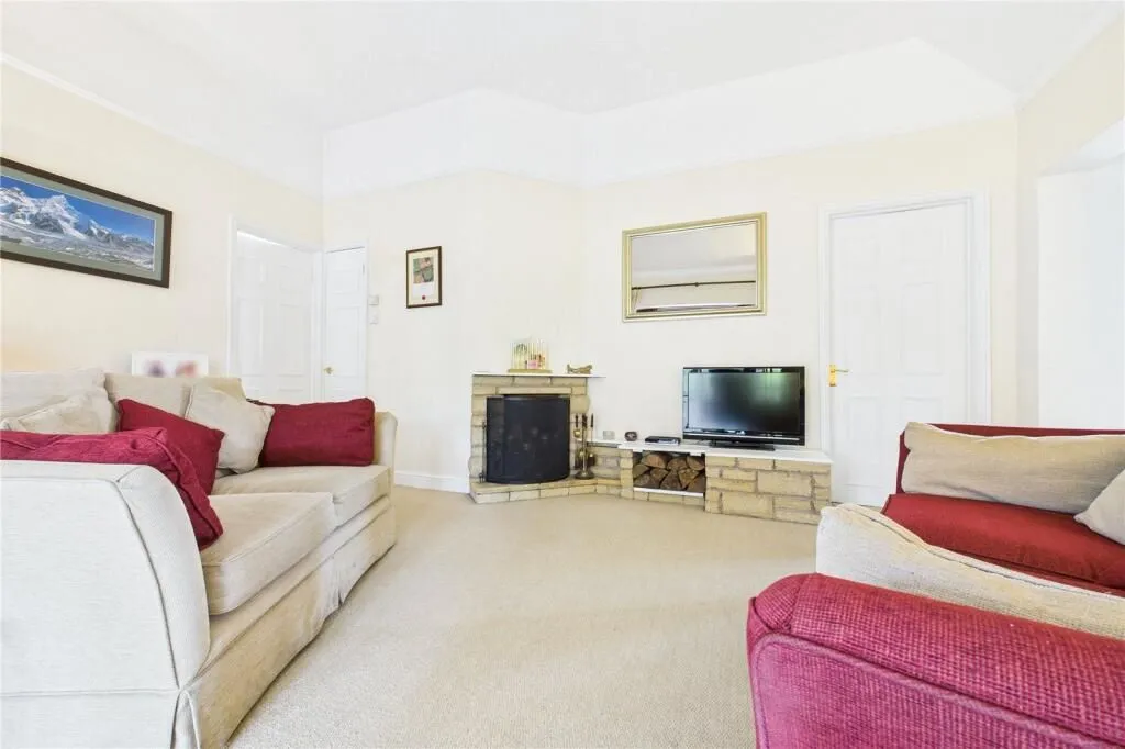Bowden Green, Pangbourne, Reading, Berkshire, RG8 8JL - Online Auctions