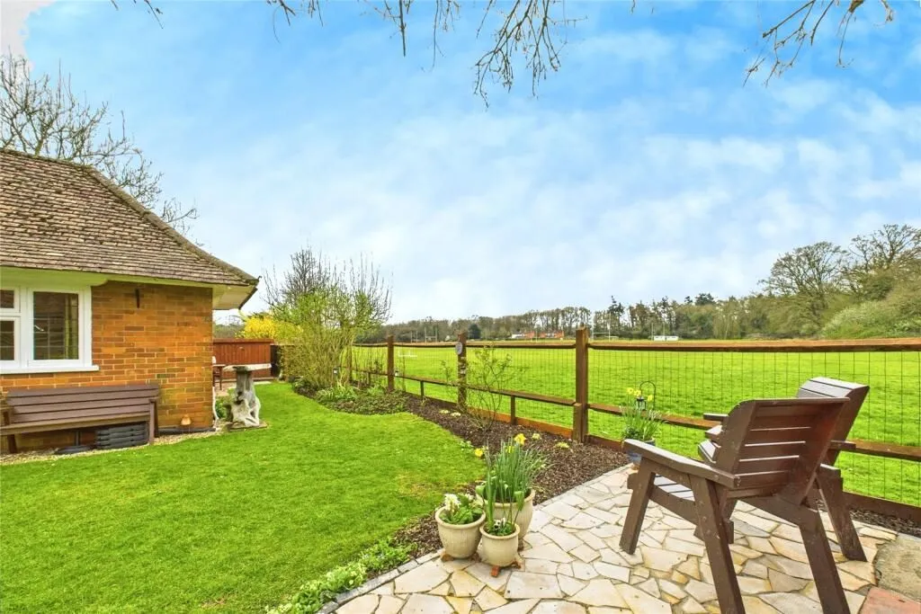 Bowden Green, Pangbourne, Reading, Berkshire, RG8 8JL - Online Auctions