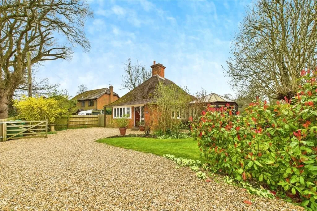 Bowden Green, Pangbourne, Reading, Berkshire, RG8 8JL - Online Auctions