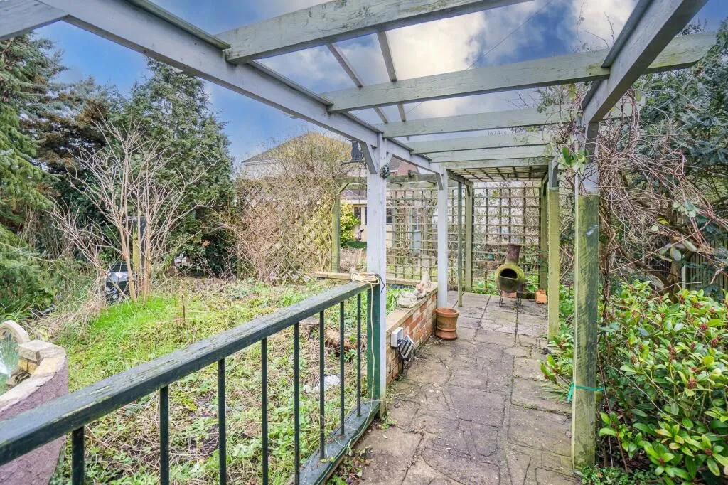 Hockley, Essex, SS5 4DG - Online Auctions