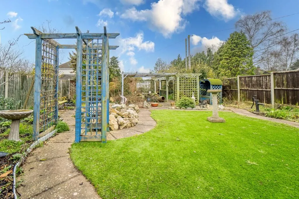 Hockley, Essex, SS5 4DG - Online Auctions