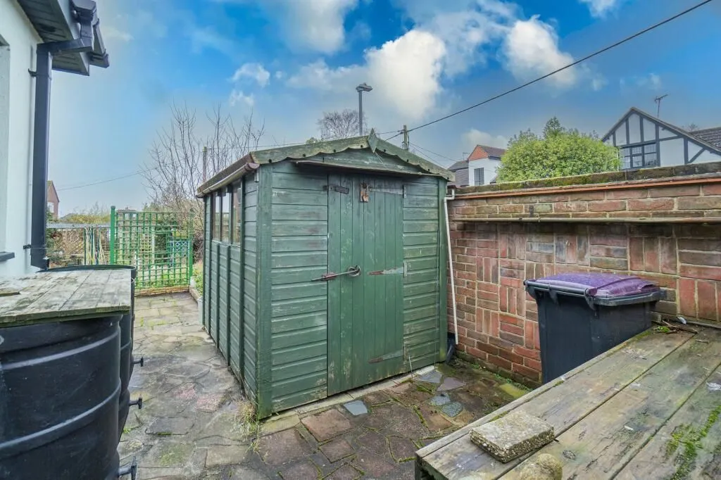 Hockley, Essex, SS5 4DG - Online Auctions