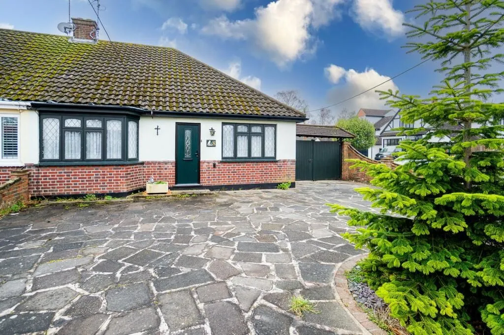 Hockley, Essex, SS5 4DG - Online Auctions