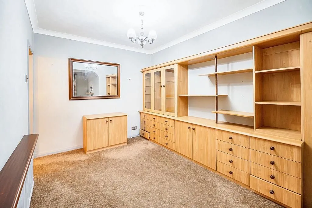 Hockley, Essex, SS5 4DG - Online Auctions
