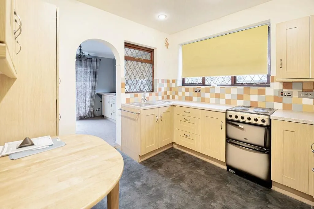 Hockley, Essex, SS5 4DG - Online Auctions