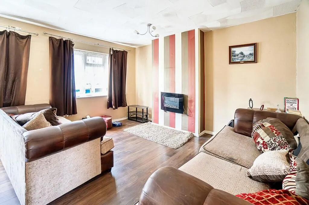 Shoeburyness, Southend-on-Sea, Essex, SS3 9DS - Online Auctions