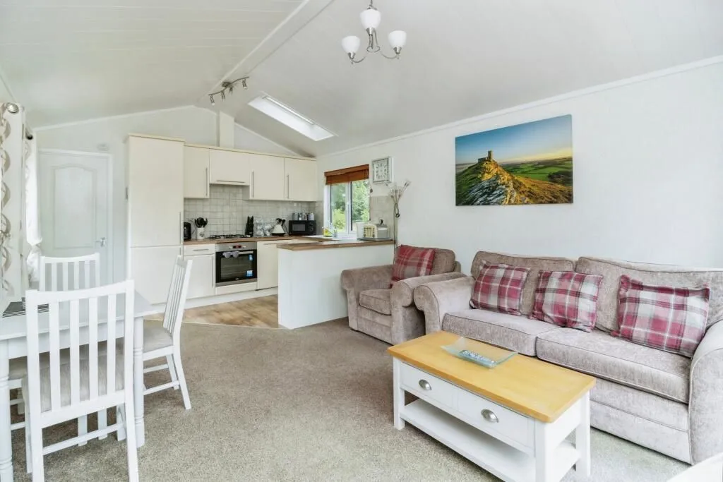 Tavistock Road, Okehampton, Devon, EX20 4LR - Online Auctions