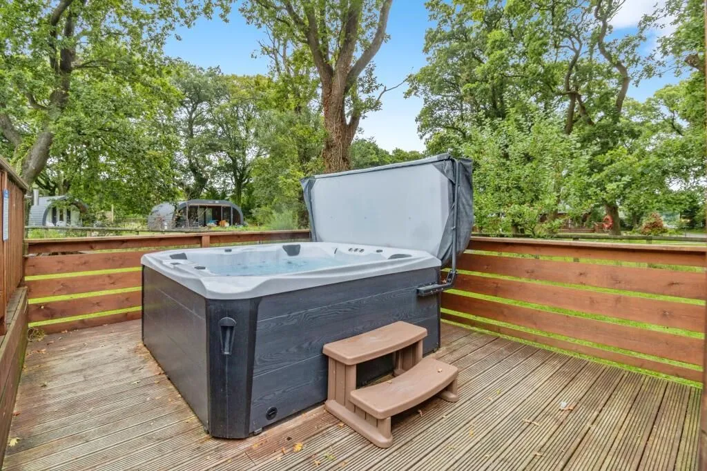 Tavistock Road, Okehampton, Devon, EX20 4LR - Online Auctions