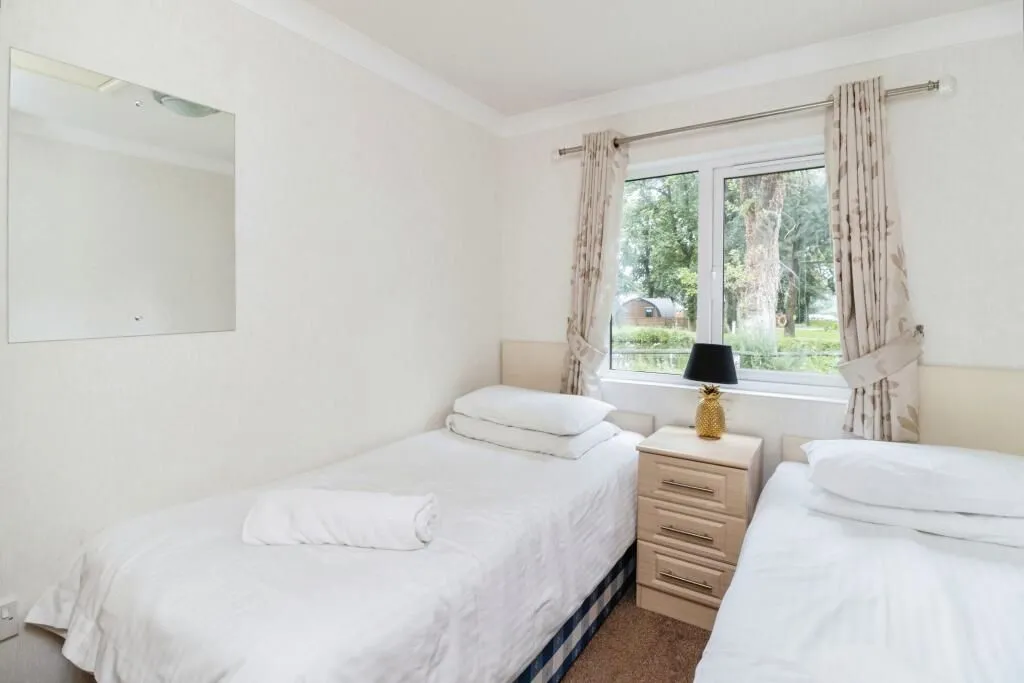 Tavistock Road, Okehampton, Devon, EX20 4LR - Online Auctions