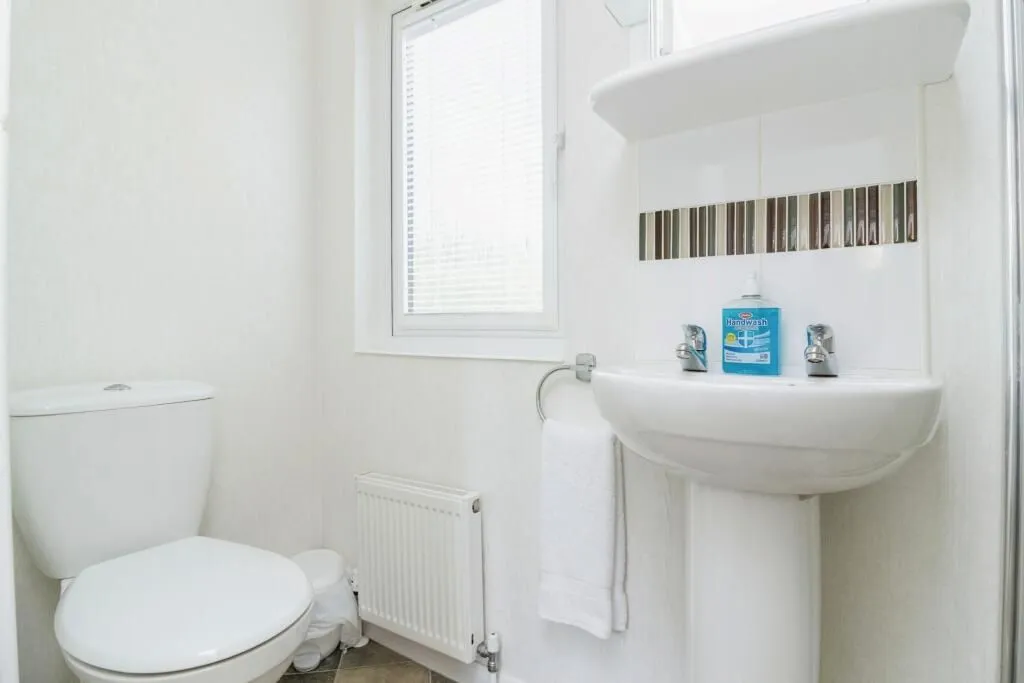 Tavistock Road, Okehampton, Devon, EX20 4LR - Online Auctions