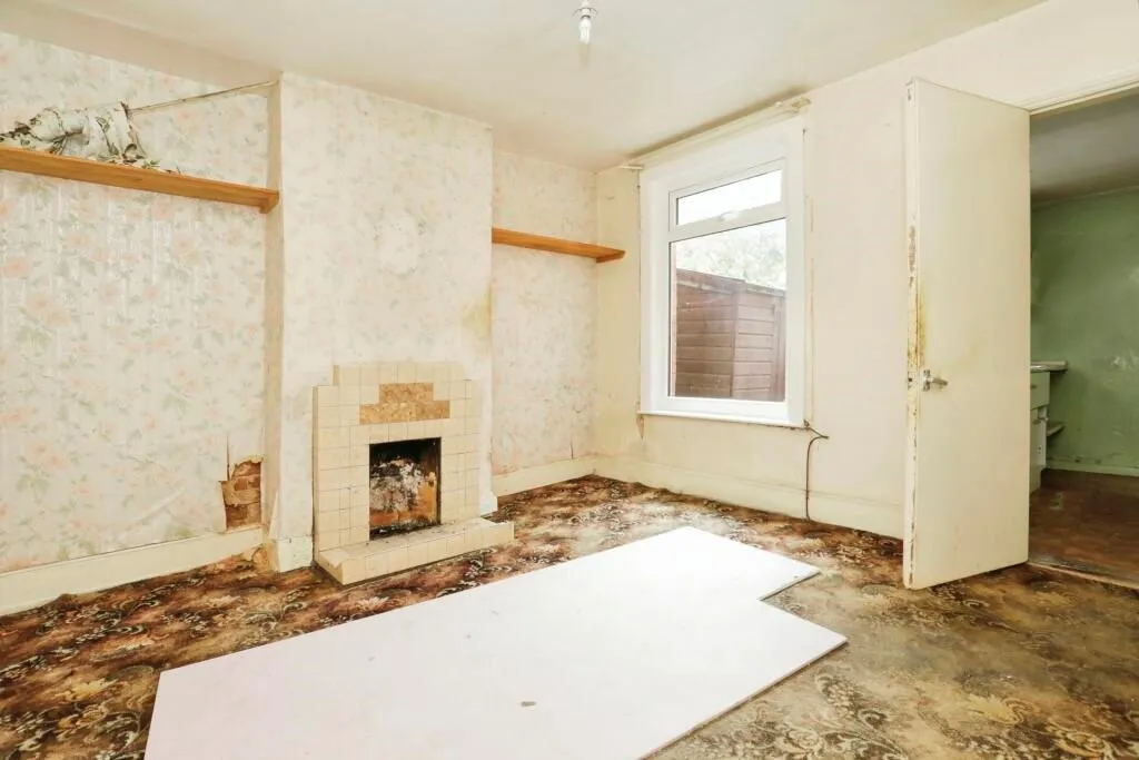 Ipswich, Suffolk, IP4 2HR - Online Auctions