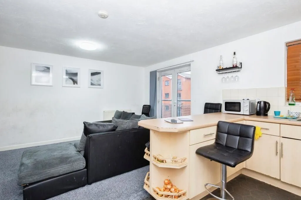Manchester, Lancashire, M15 6AH - Online Auctions