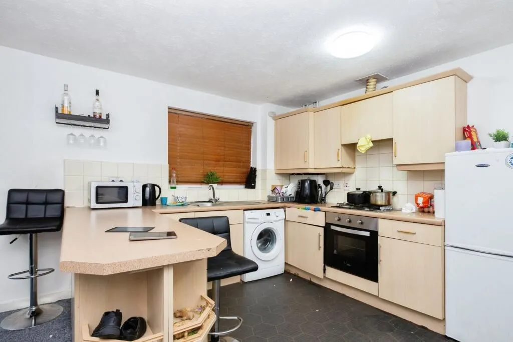 Manchester, Lancashire, M15 6AH - Online Auctions