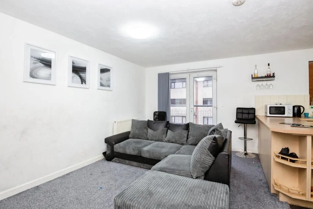 Manchester, Lancashire, M15 6AH - Online Auctions