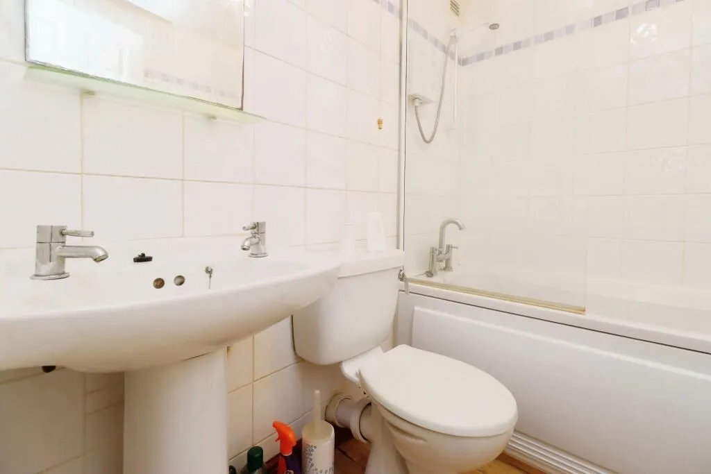Berwick Road, Shrewsbury, Shropshire, SY1 2LT - Online Auctions