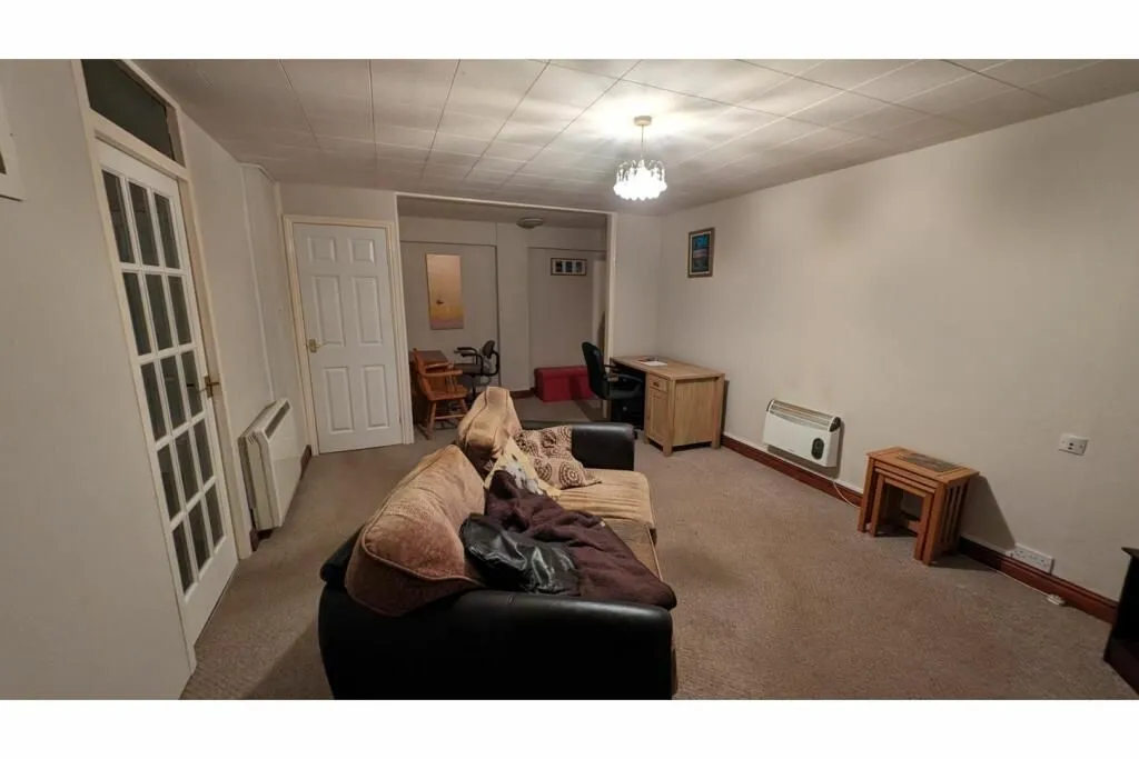 Berwick Road, Shrewsbury, Shropshire, SY1 2LT - Online Auctions