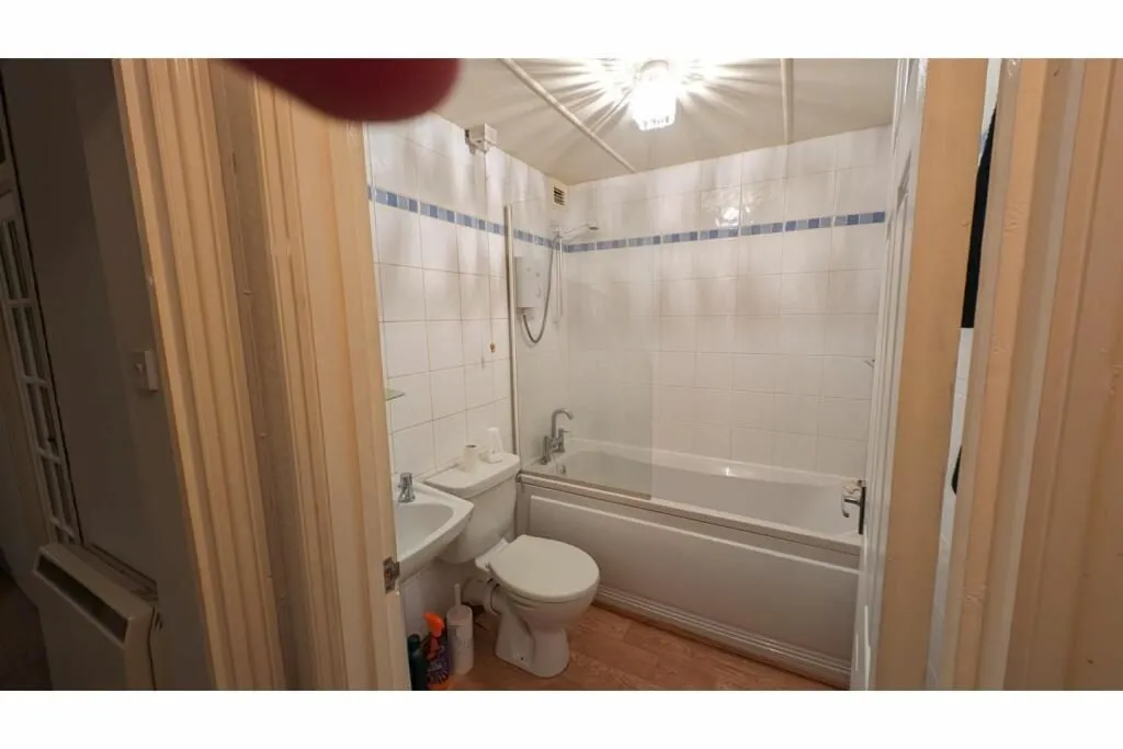 Berwick Road, Shrewsbury, Shropshire, SY1 2LT - Online Auctions