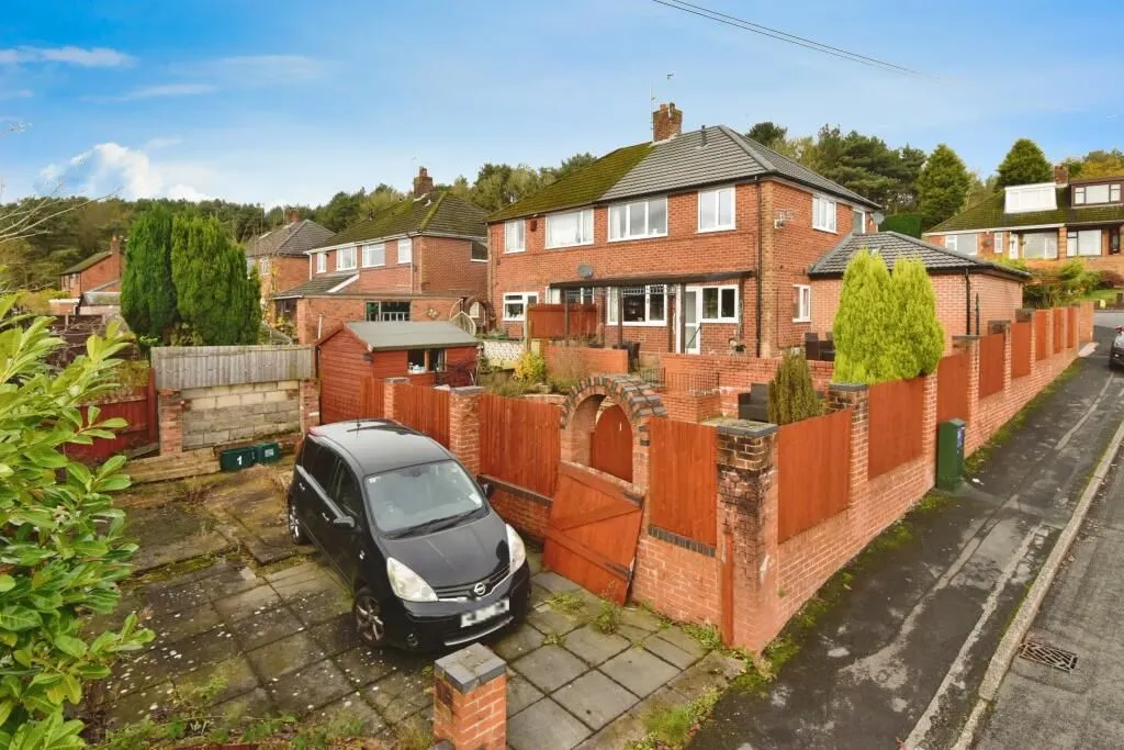Longton, Stoke-on-Trent, Staffordshire, ST3 5HT - Online Auctions