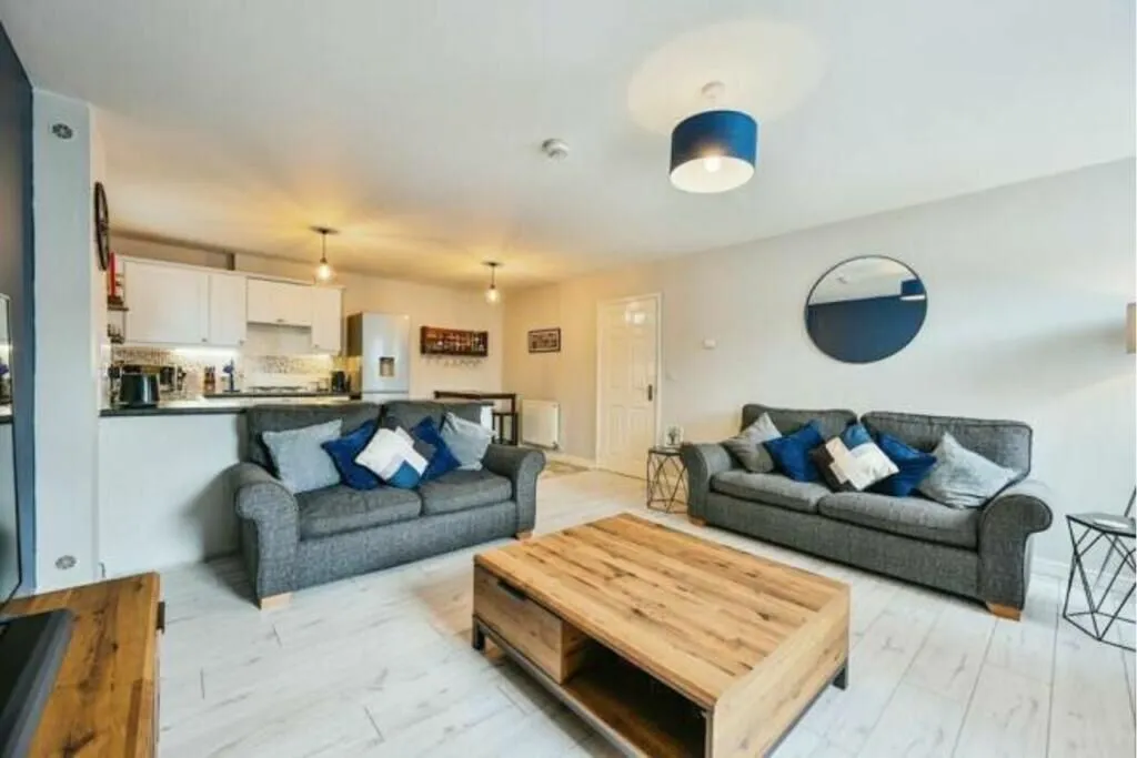 Trunkfield Meadow, Lichfield, Staffordshire, WS13 8FN - Online Auctions