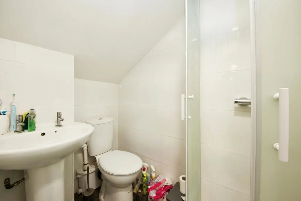 London, E17 6HE - Online Properties