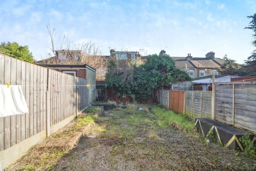 London, E12 6JX - Online Auctions