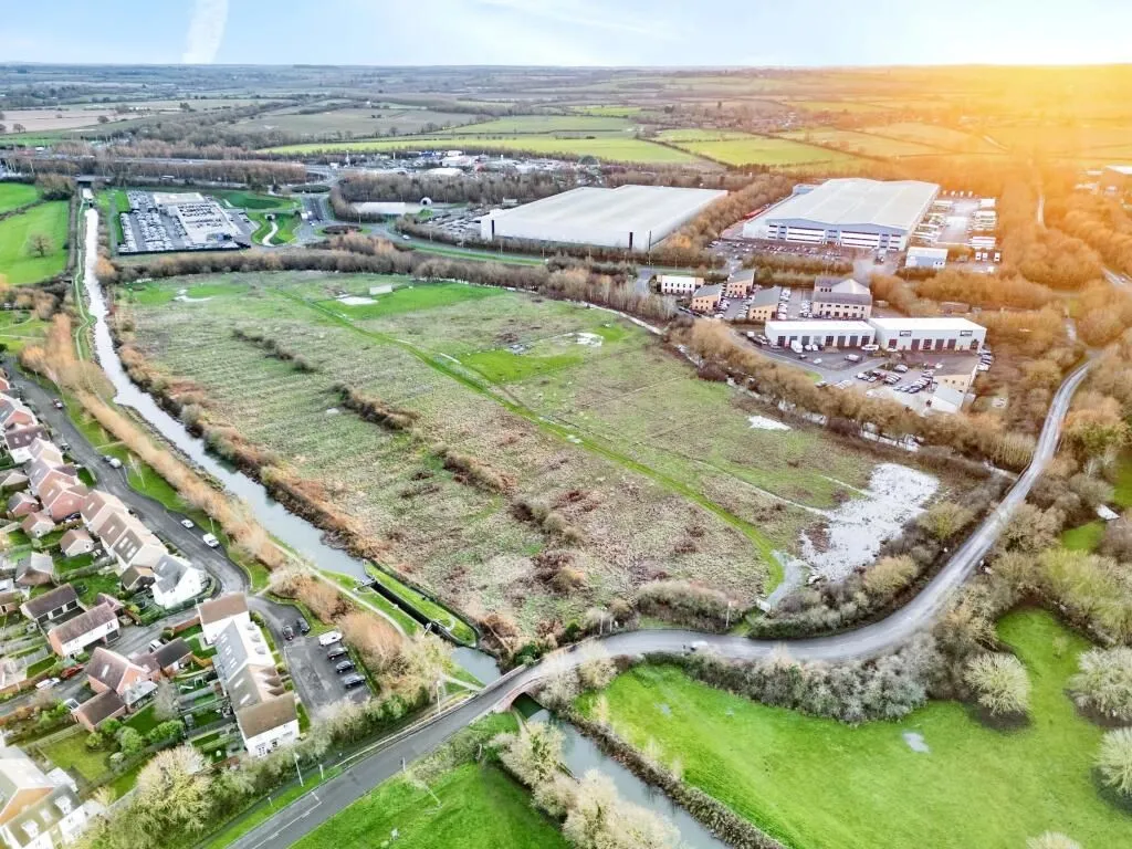 Northampton, Northamptonshire, Northamptonshire, NN4 9DG - Online Auctions