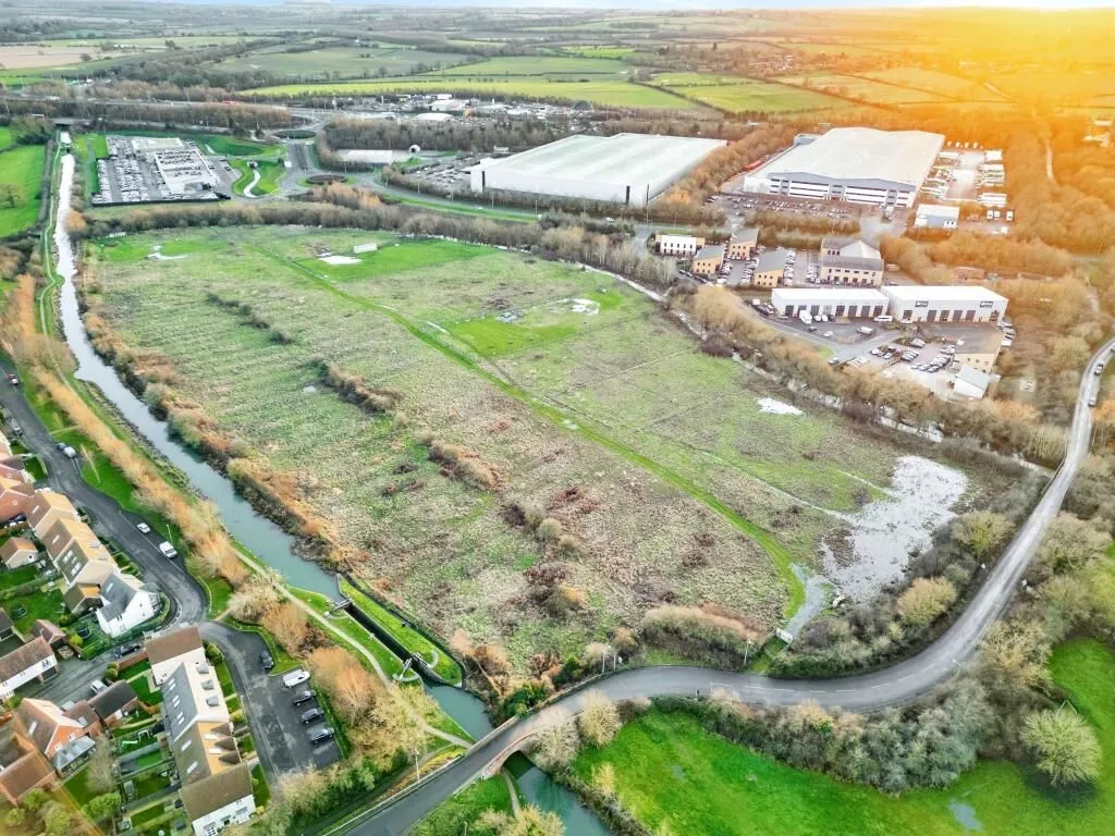 Northampton, Northamptonshire, Northamptonshire, NN4 9DG - Online Auctions