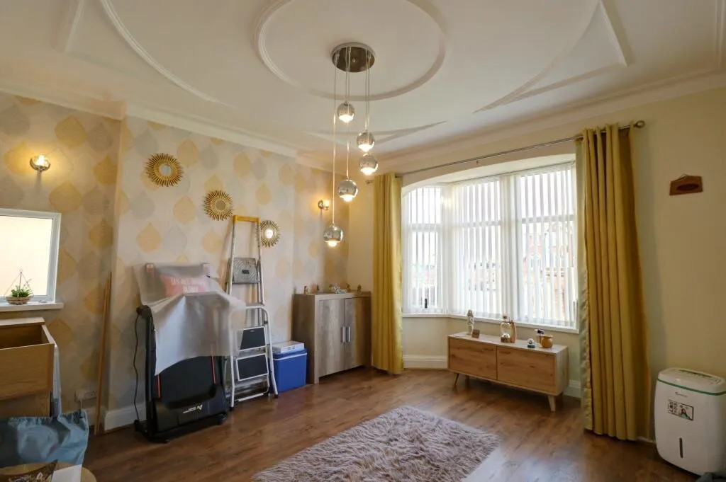 Thornton-Cleveleys, Lancashire, FY5 3EA - Online Properties