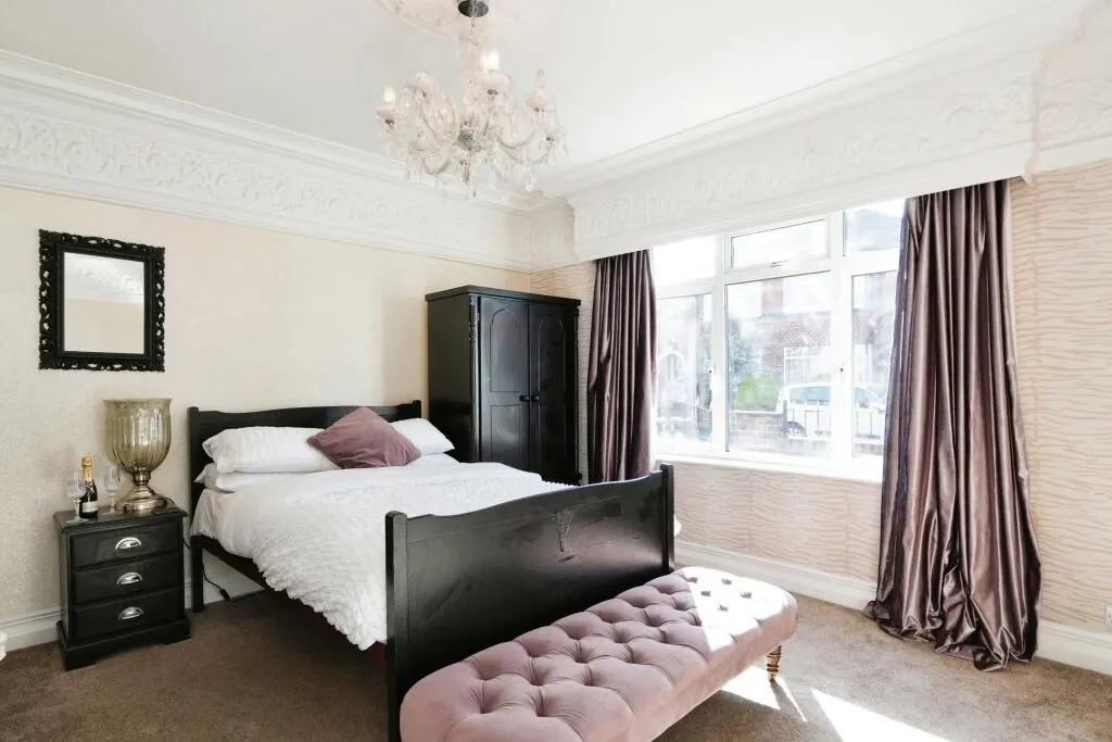 Wakefield, West Yorkshire, WF1 5LB - Online Auctions