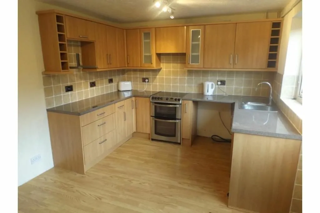 Ilkeston, Derbyshire, DE7 8UW - Online Auctions