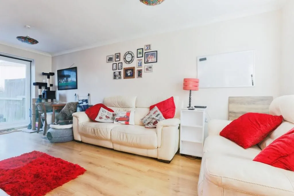 Gateshead, Tyne And Wear, NE11 9LB - Online Auctions