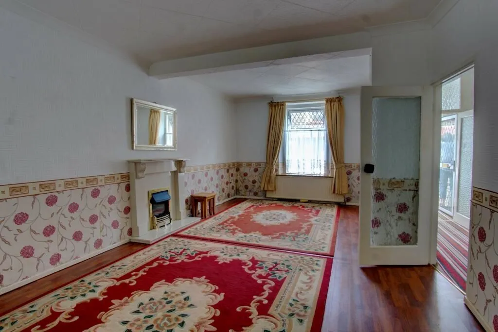 Skewen, Neath, West Glamorgan, SA10 6HB - Online Properties