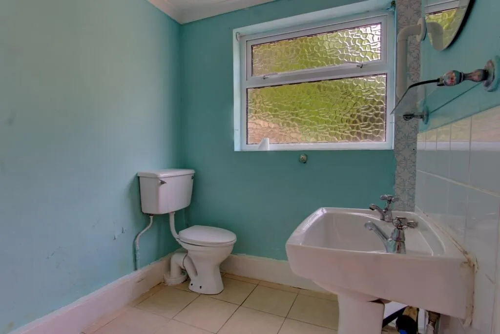 Skewen, Neath, West Glamorgan, SA10 6HB - Online Properties