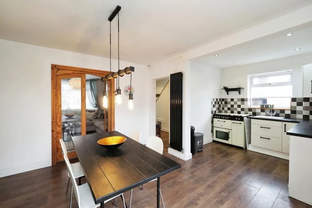 Mansfield Woodhouse, Mansfield, Nottinghamshire, NG19 8QP - Online Properties