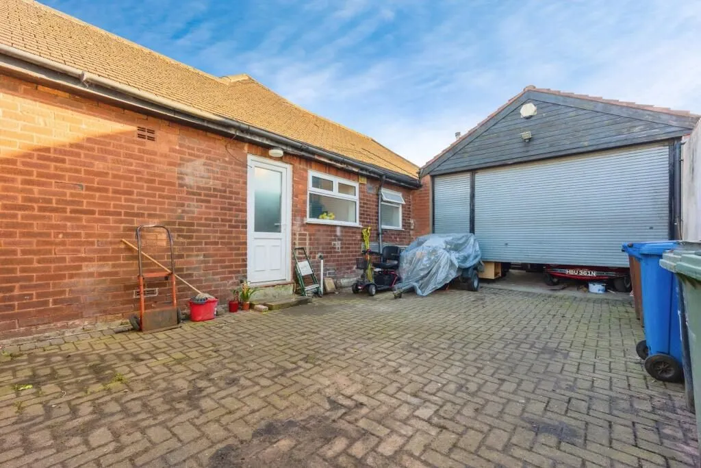 Stockport, Cheshire, SK5 6EU - Online Auctions