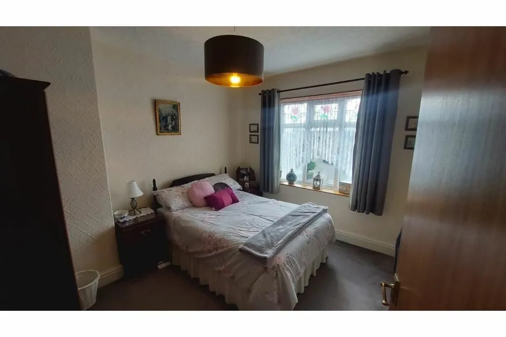 Grimethorpe, Barnsley, South Yorkshire, S72 7JF - Online Auctions