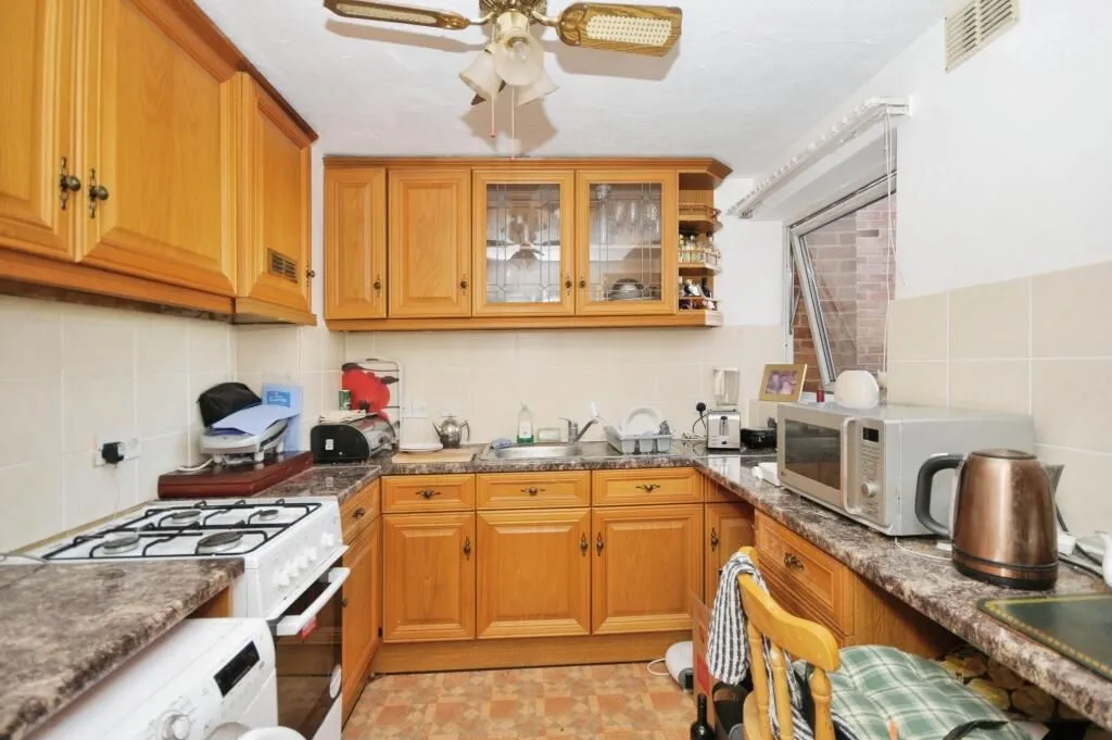 Luscombe Court, 26 Park Hill Road, Bromley, Kent, BR2 0XQ - Online Auctions