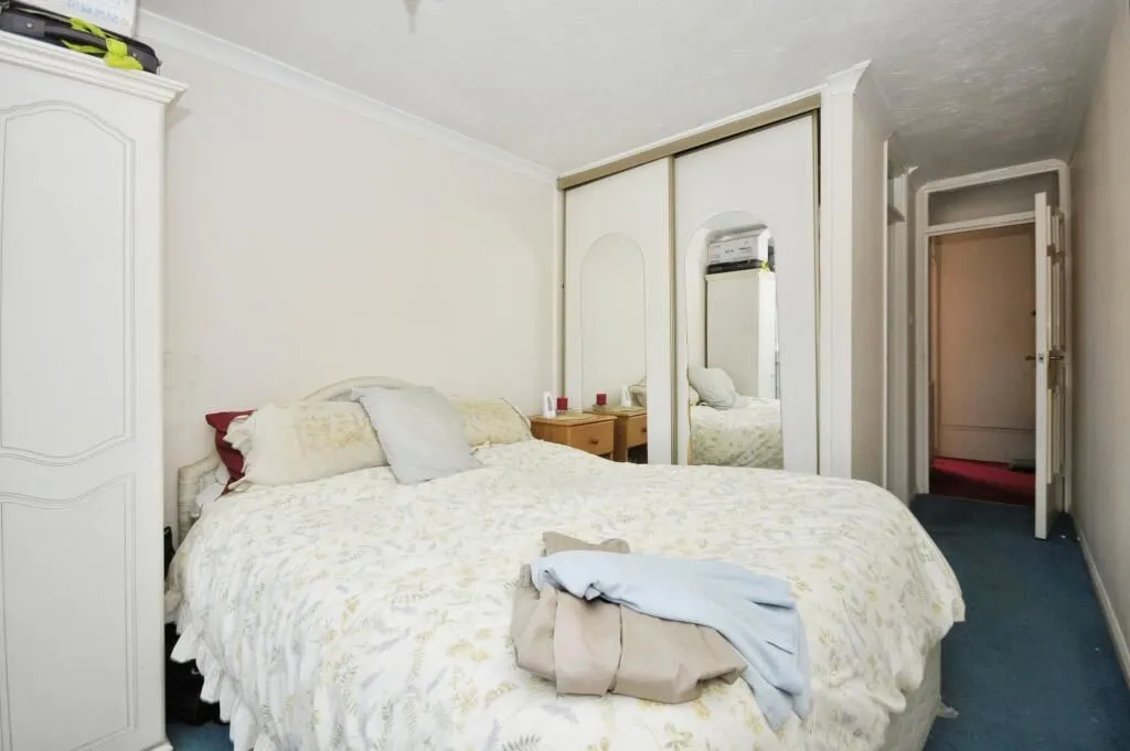 Luscombe Court, 26 Park Hill Road, Bromley, Kent, BR2 0XQ - Online Auctions