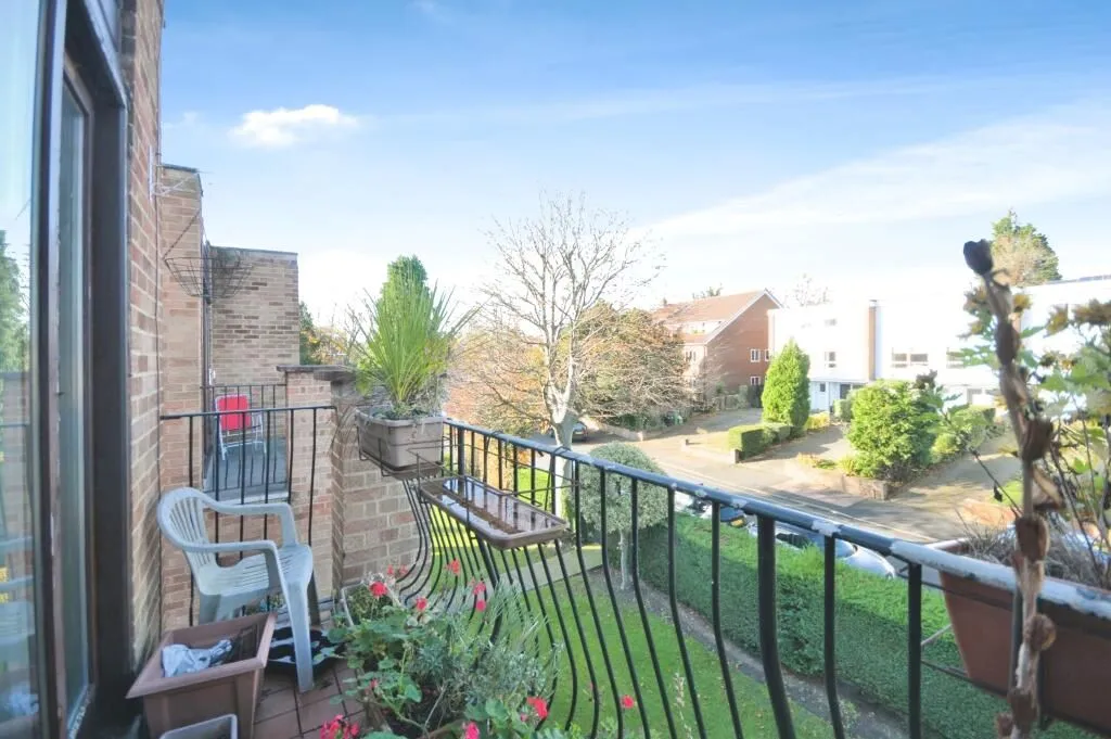 Luscombe Court, 26 Park Hill Road, Bromley, Kent, BR2 0XQ - Online Auctions