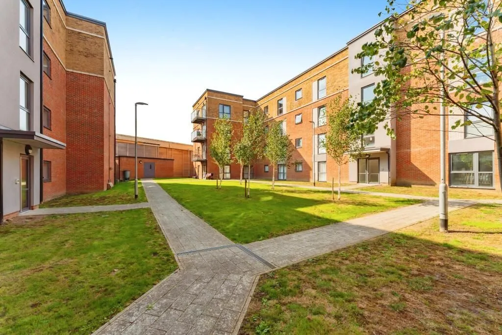 9 Arla Place, Ruislip, Middlesex, HA4 0FF - Online Auctions