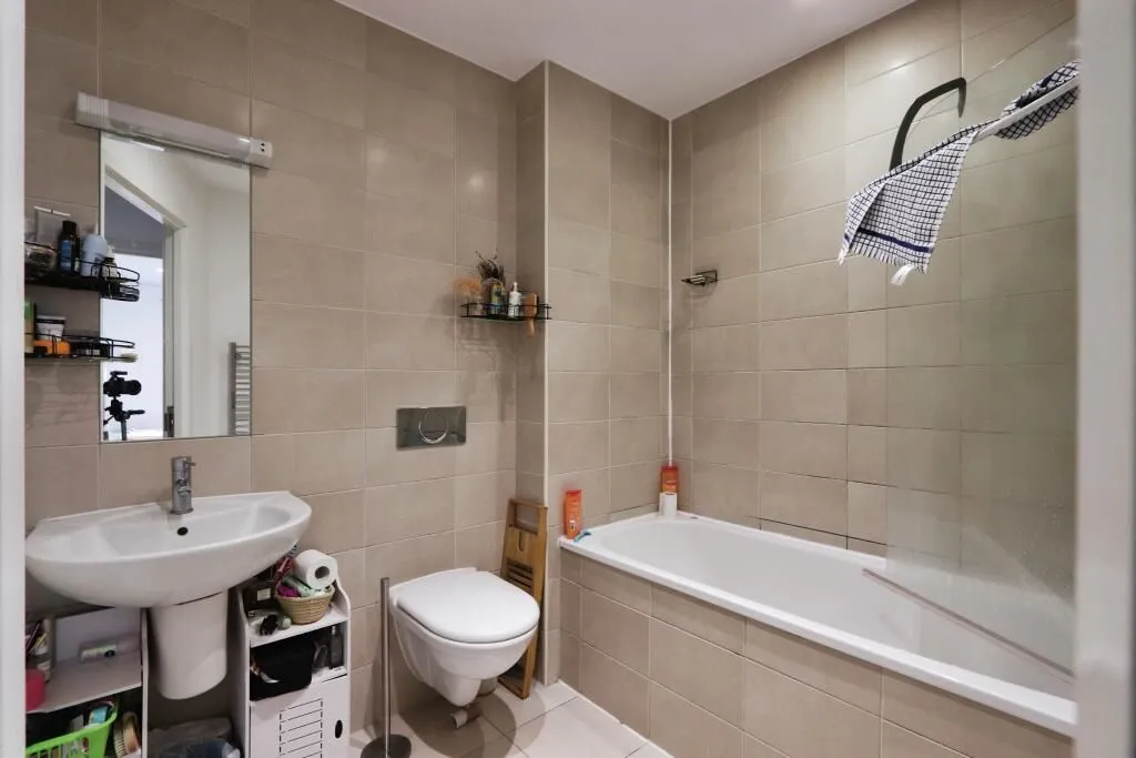 Porter Brook House, 201 Ecclesall Road, Sheffield, South Yorkshire, S11 8HW - Online Auctions