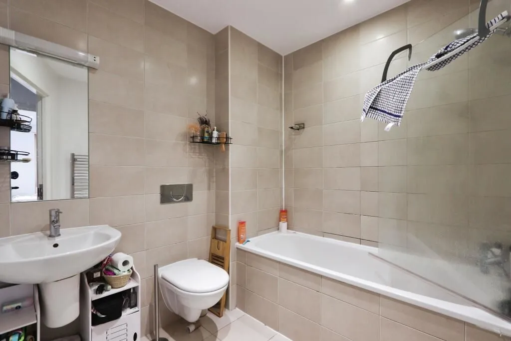 Porter Brook House, 201 Ecclesall Road, Sheffield, South Yorkshire, S11 8HW - Online Auctions